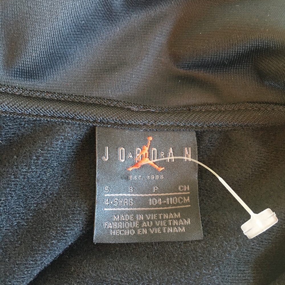 Nike Air Jordan Boys 2-pc Tacksuit Set - Picture 10 of 11